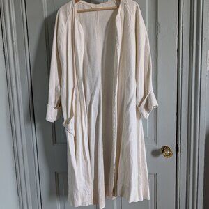 Very Rare Elizabeth Suzann Diane Trench in Ivory Hemp Twill